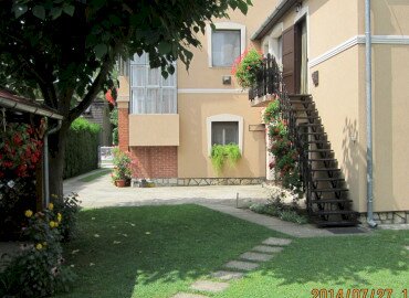 András Apartman