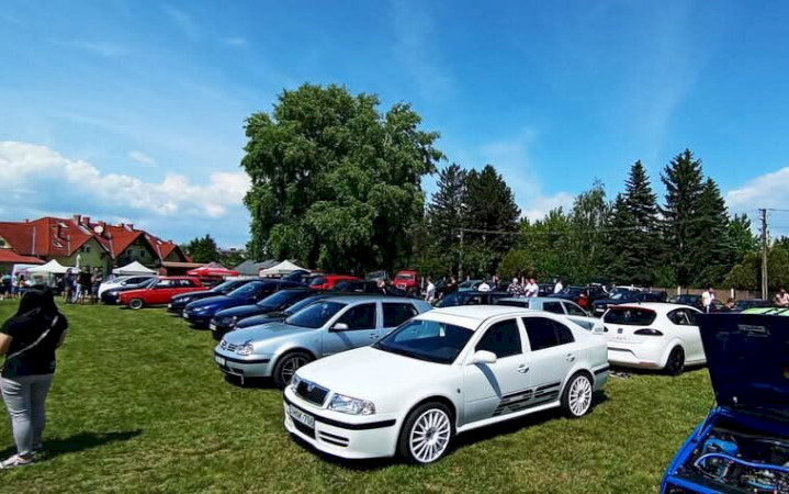 Autós találkozó Kerekiben