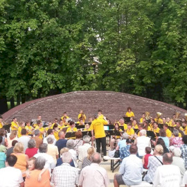 Balatonföldvár Város Fúvószenekarának térzenéje Balatonföldváron