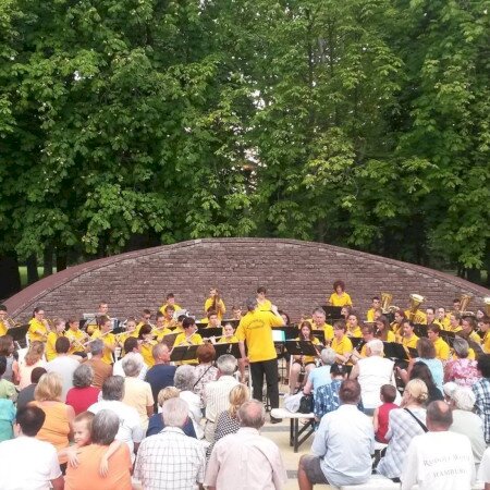 Balatonföldvár Város Fúvószenekarának térzenéje Balatonföldváron