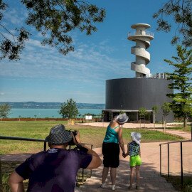 Balatonföldvári Hajózástörténeti Látogatóközpont - Kiállítás és Kilátó