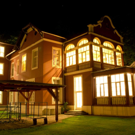 BF Hotel és Üdülőház