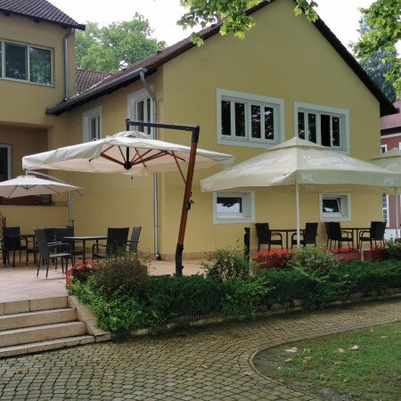 BF Hotel Kávébár