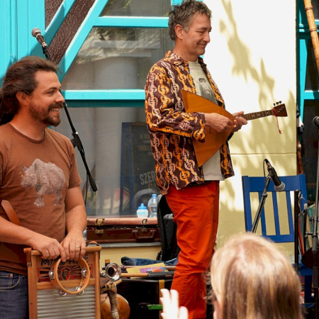 DANNY ÉS BÉLA MESEKONCERT: KÉPZELETBELI VILÁGZENE - a Kultkikötő gyerekelőadása BALATONSZÁRSZÓN