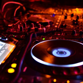 Funky Exclusive & FNKY Monkey Radio Party Pub-Lik