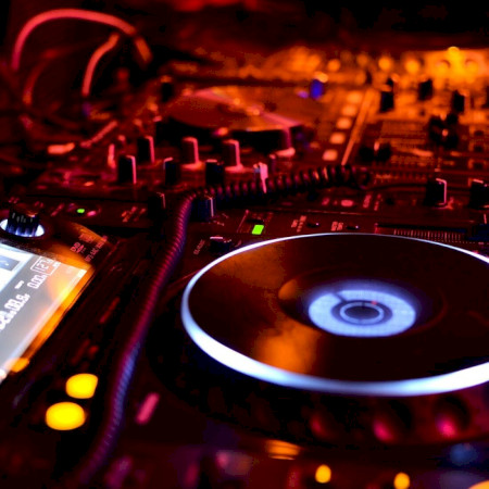 Funky Exclusive & FNKY Monkey Radio Party Pub-Lik
