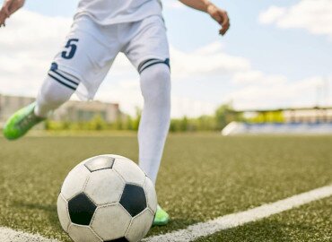 "Hátsó füves világkupa" és Somogy vármegyei futballmezek kiállítása Kőröshegyen