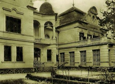 HULLÁM VILLA – HORTHY MIKLÓS HONVÉDTISZTI ÜDÜLŐ