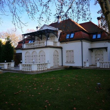 KANDÓ VILLA