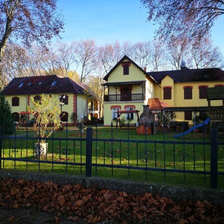 KORBULY VILLA