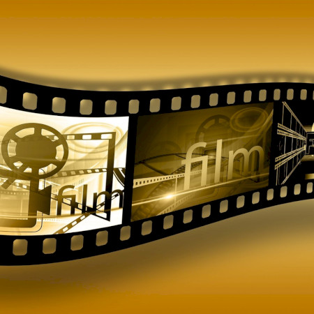miniMIKULÁSVÁRÓ - Diafilmvetítés Balatonföldváron