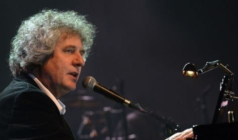 NAGY UTAZÁS - Dés László