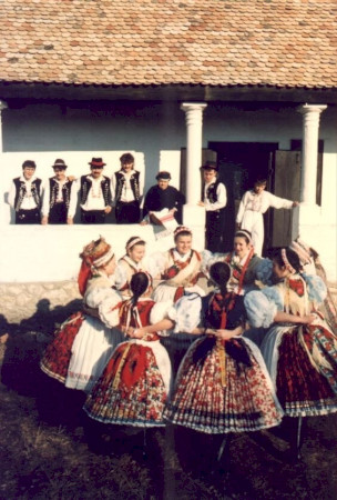 Néptánctalálkozó BALATONSZÁRSZÓN