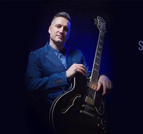 Pély Barna szólókoncert @Balatonlelle