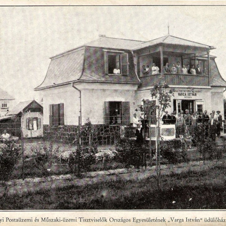 POSTÁS VILLA