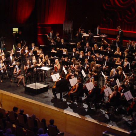 Szent István Király Zeneiskola Szimfonikus Zenekarának koncertje - Kultkikötő előadás Balatonbogláron