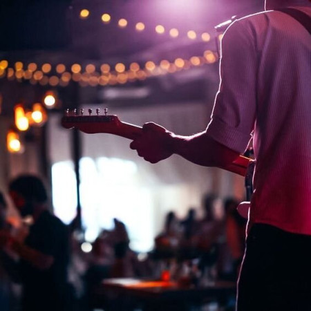 TiBanda együttes koncertje BALATONSZÁRSZÓN