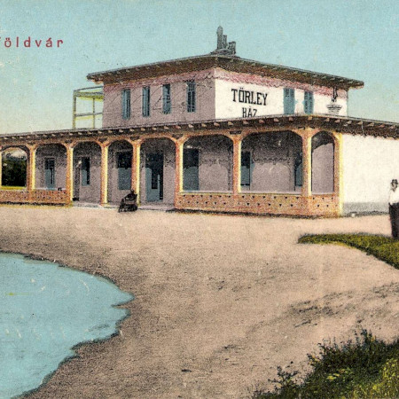 TÖRLEY-HÁZ