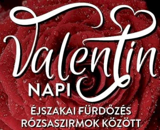 Valentin Napi Éjszakai Fürdőzés Rózsaszirmok között