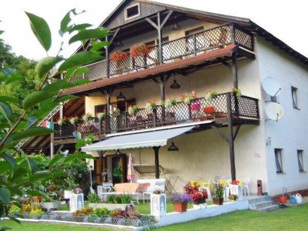 Villa Negra Retro Panzió
