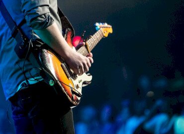 Weisz Viktor koncert Kerekiben a Szaborkút Pálinkászat és Pincészetben