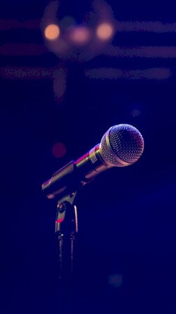 Zenés Est a Balaton Klubban